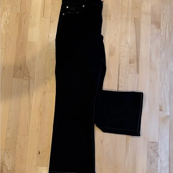 KUT from the Kloth Women's Black 5-Pocket Boot Cut Jeans - Picture 10 of 15